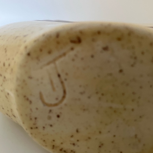 Tan and Brown Pottery Vase - Picture 7 of 7